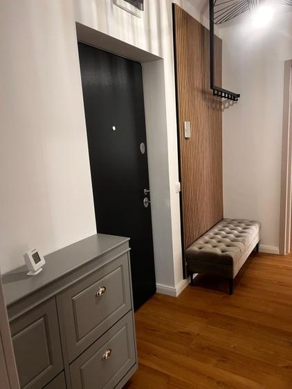 Apartament cu 2 camere decomandat, mobilat în Central