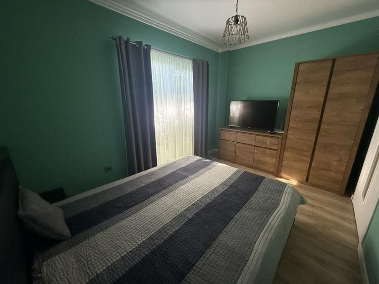 Apartament cu 3 camere decomandat în Florești