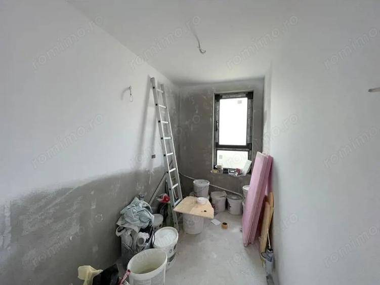 Casă cu 6 camere cu Teren 420 Mp în Ghiroda