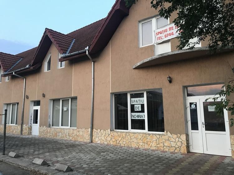 Spațiu comercial, de 200 mp, în Central
