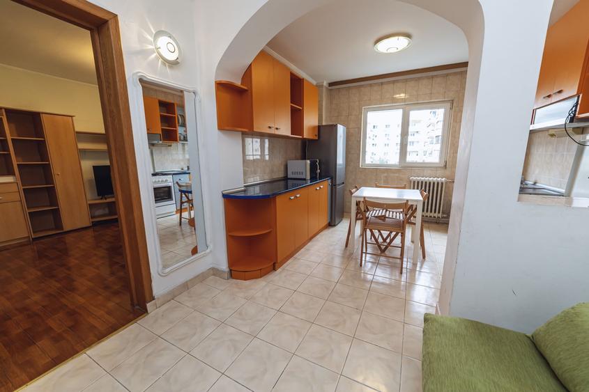 Apartament cu 2 camere semidecomandat, mobilat în Moșilor