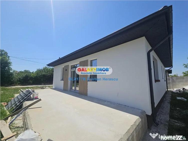 Casă cu 3 camere cu Teren 400 Mp în Crevedia