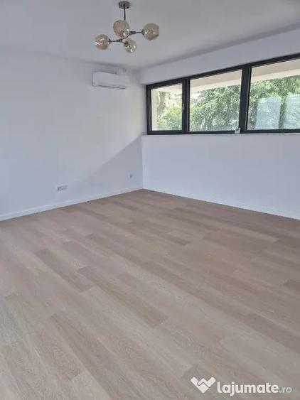 Casă cu 1 camere cu Teren 100 Mp în Parcul Carol