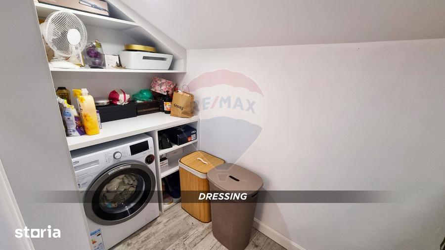 Casă cu 5 camere cu Teren 1000 Mp în Recea