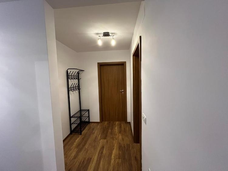 Apartament cu 3 camere decomandat, mobilat în Dumbrăvița