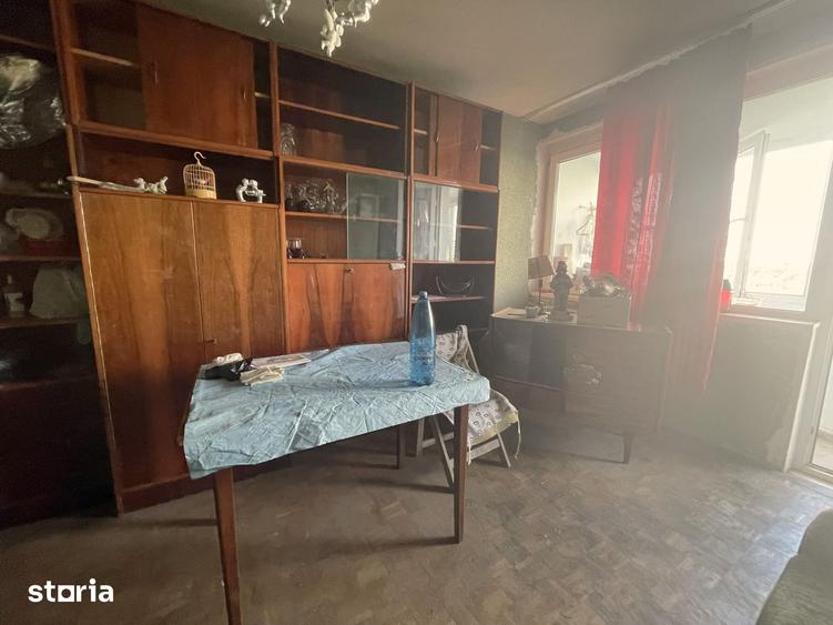 Apartament cu 3 camere decomandat în Decebal