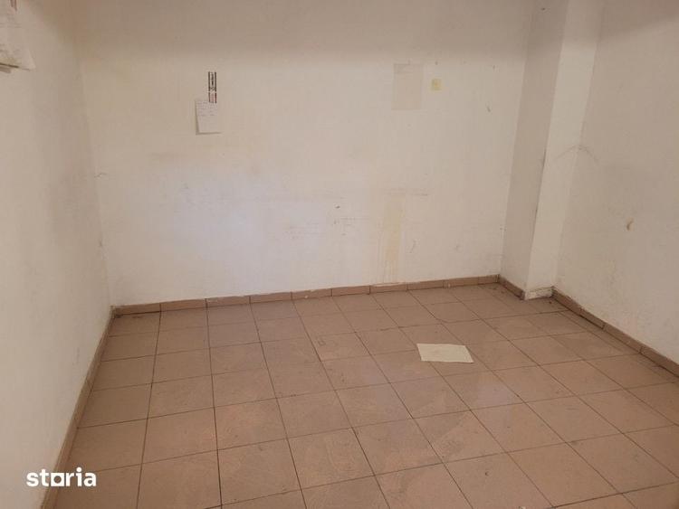 Spațiu comercial, de 350 mp, în Basarabia