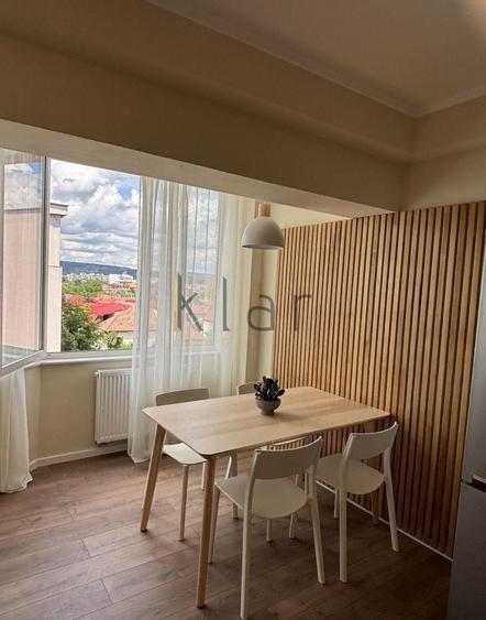 Apartament cu 3 camere decomandat, mobilat în Gheorgheni