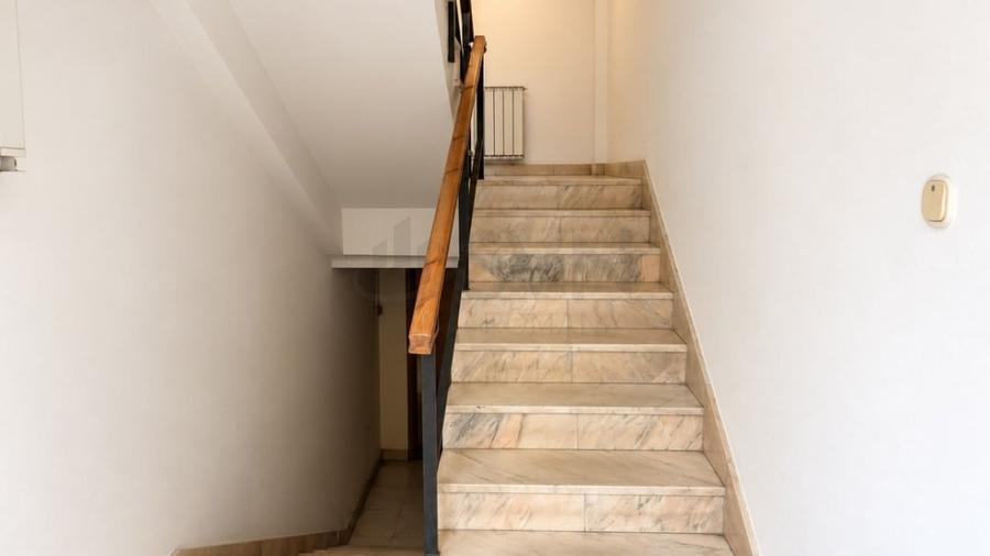 Apartament cu 4 camere decomandat, mobilat în Primăverii