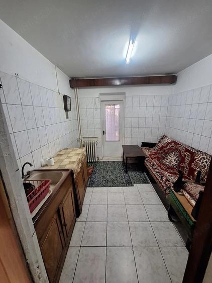 Apartament cu 3 camere decomandat în Inel II