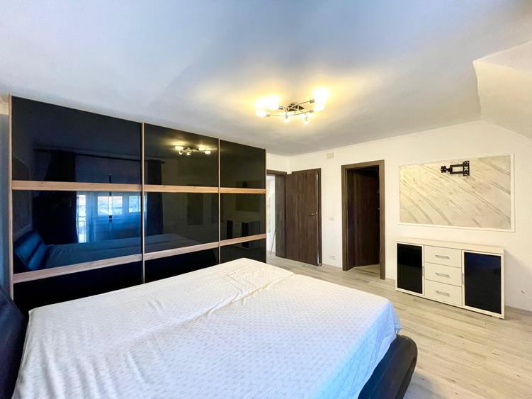 Duplex cu 5 camere cu Teren 380 Mp în Dumbrăvița