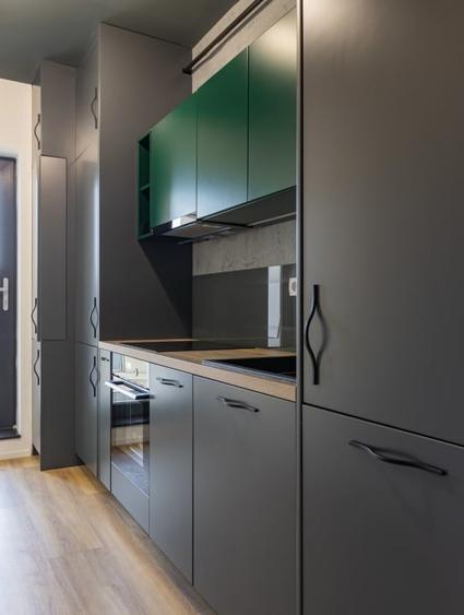 Apartament cu 2 camere semidecomandat, mobilat în Central