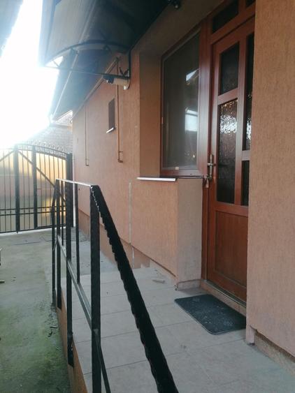 Casă cu 3 camere în Central