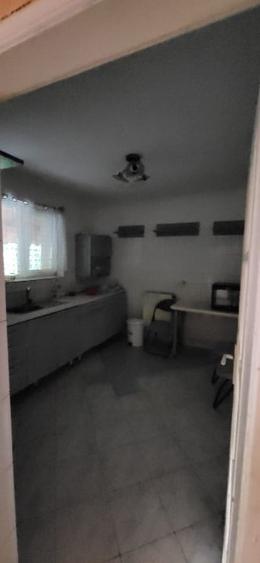 Casă individuală cu 3 camere cu Canalizare în Central