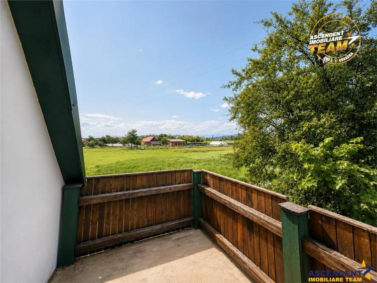 Casă cu 4 camere cu Teren 2200 Mp în Băcel
