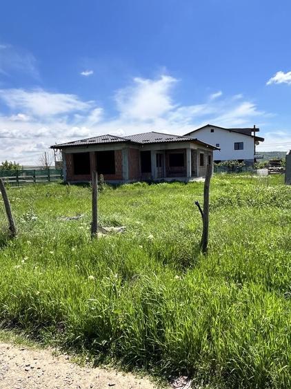 Casă cu 4 camere în Simila