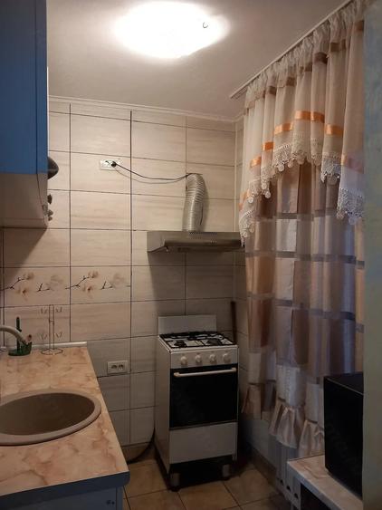 Garsonieră decomandată în Central