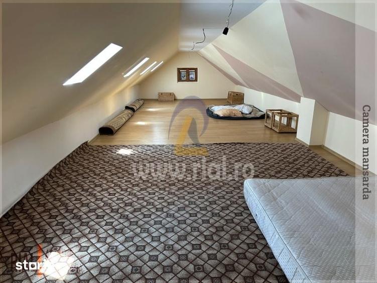 Casă cu 8 camere cu Teren 1110 Mp în Central