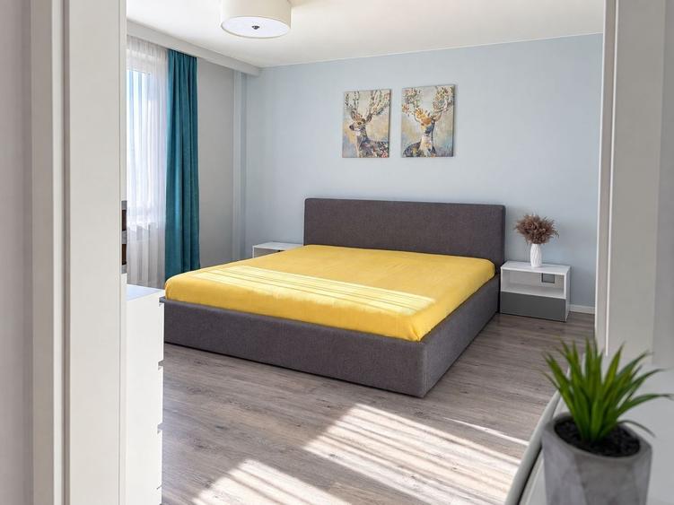 Apartament cu 3 camere semidecomandat, mobilat în Florești