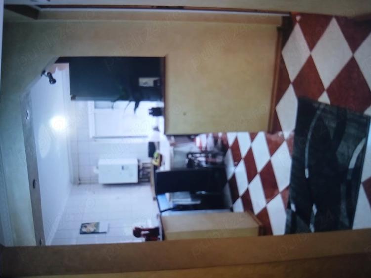 Apartament cu 3 camere decomandat în Exterior Vest