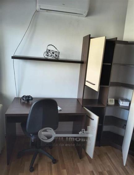 Apartament cu 2 camere decomandat în Palat