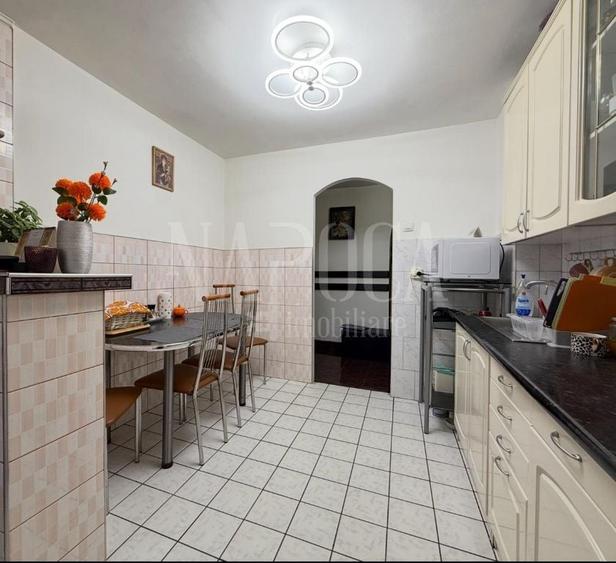 Apartament cu 3 camere decomandat în Între Lacuri