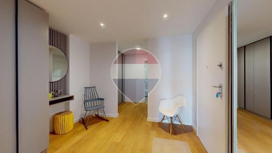 Apartament cu 3 camere decomandat în Herăstrău