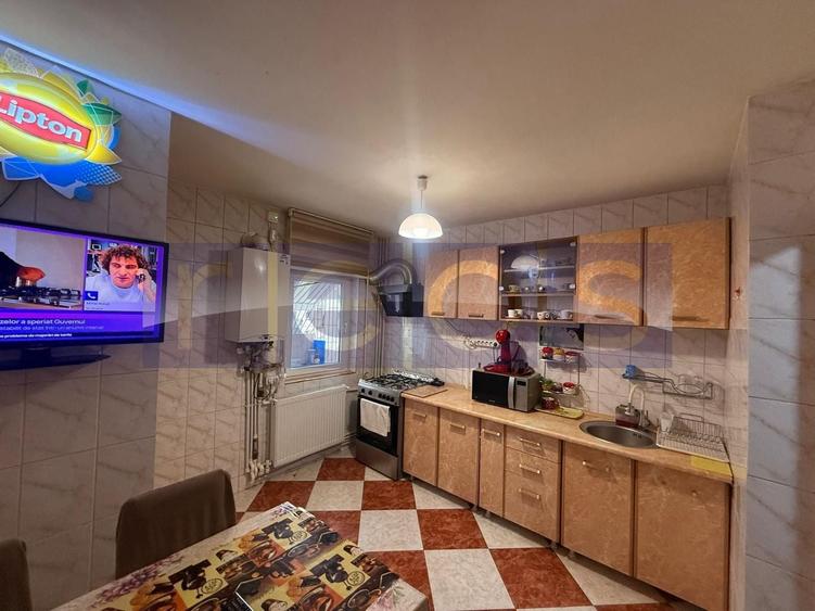 Apartament cu 4 camere în Vitan Mall