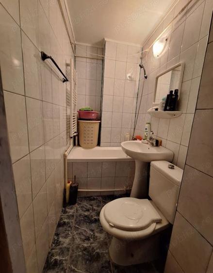 Garsonieră decomandată în Viziru 1