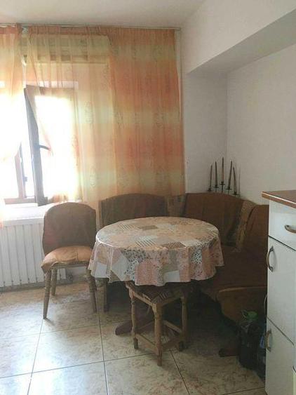Apartament cu 4 camere decomandat în Traian
