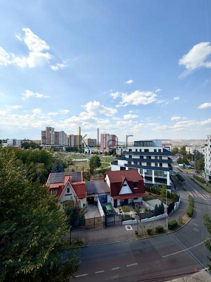 Apartament cu 3 camere decomandat, mobilat în Zorilor