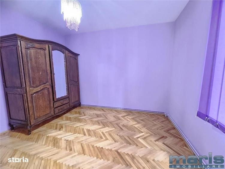 Apartament cu 3 camere decomandat în Tudor