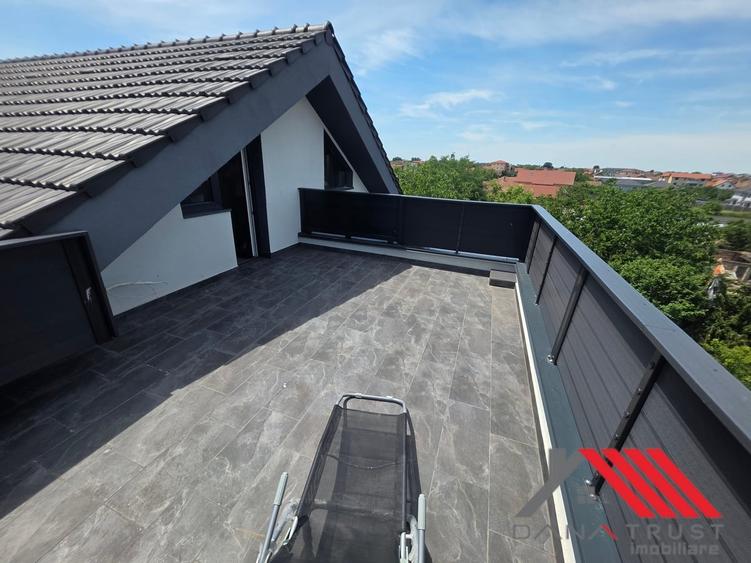 Penthouse cu 3 camere decomandat în Giroc