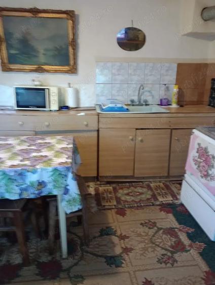 Casă cu 3 camere cu Teren 770 Mp în Central