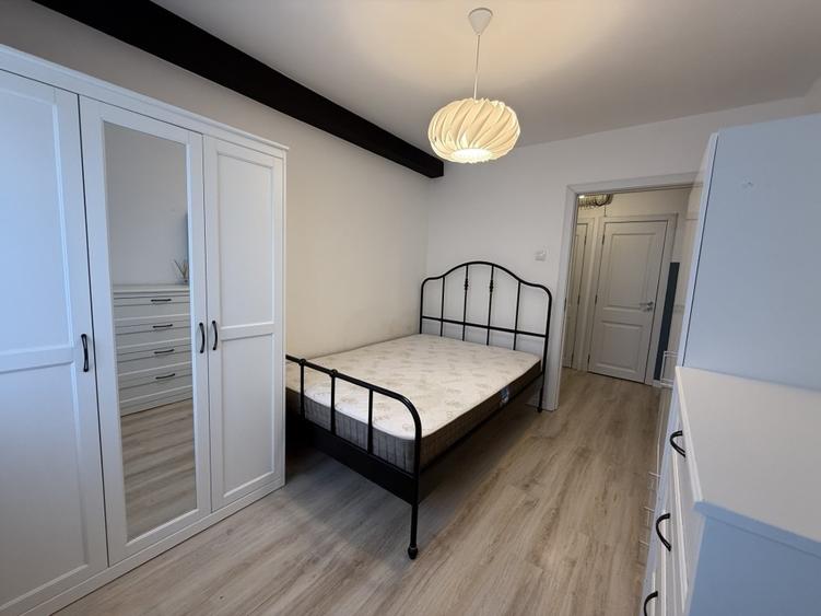 Apartament cu 3 camere decomandat, mobilat în Tineretului
