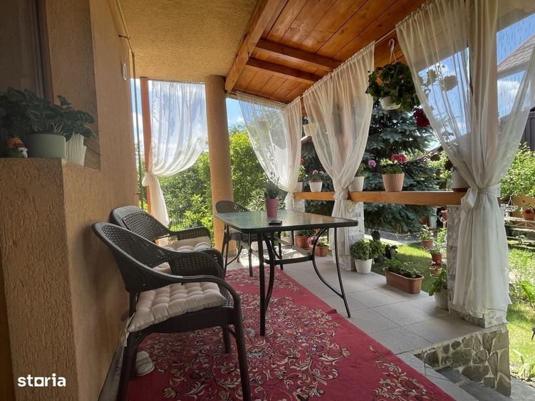 Casă cu 4 camere în Central