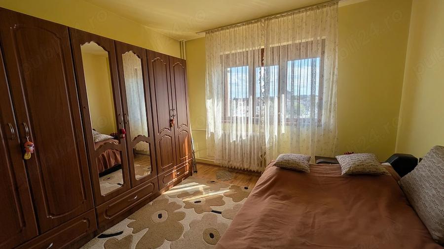 Apartament cu 3 camere decomandat în Nord