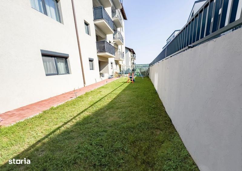 Apartament cu 3 camere semidecomandat, mobilat în Central
