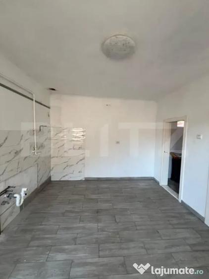 Casă cu 4 camere cu Teren 1385 Mp în Gănești