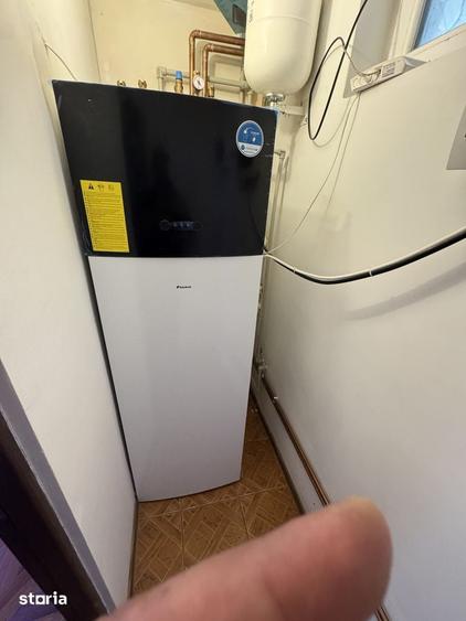 Casă cu 8 camere cu Teren 2800 Mp în Milcoiu