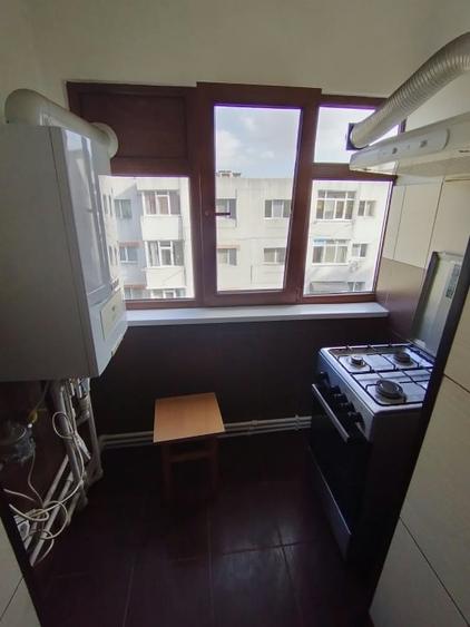Apartament cu 3 camere decomandat, mobilat în Peco