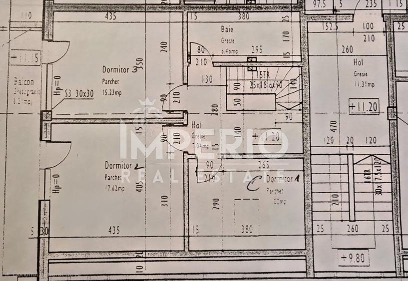 Apartament cu 5 camere semidecomandat, mobilat în Florești