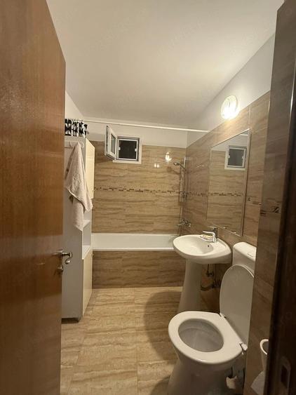 Apartament cu 2 camere decomandat, mobilat în Faleza Nord