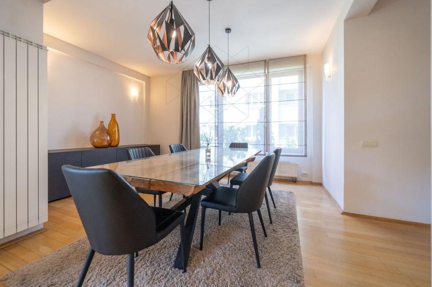 Apartament cu 4 camere decomandat, mobilat în Herăstrău