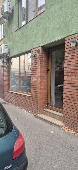 Spațiu comercial, de 45 mp, în Central
