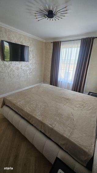 Casă cu 4 camere cu Teren 300 Mp în Central