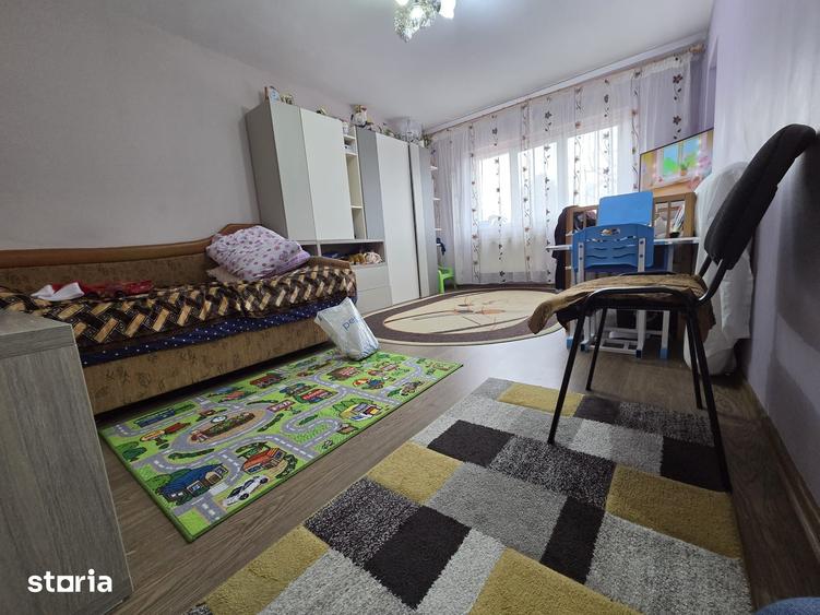 Apartament cu 2 camere decomandat în E3
