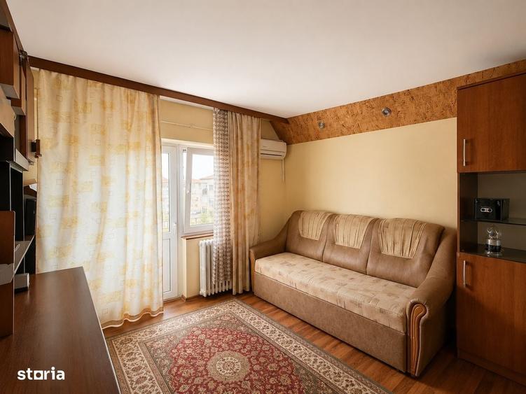 Apartament cu 3 camere decomandat în Nufărul