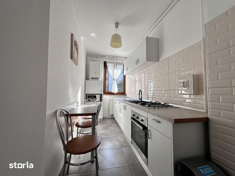 Apartament cu 3 camere decomandat în Gruia