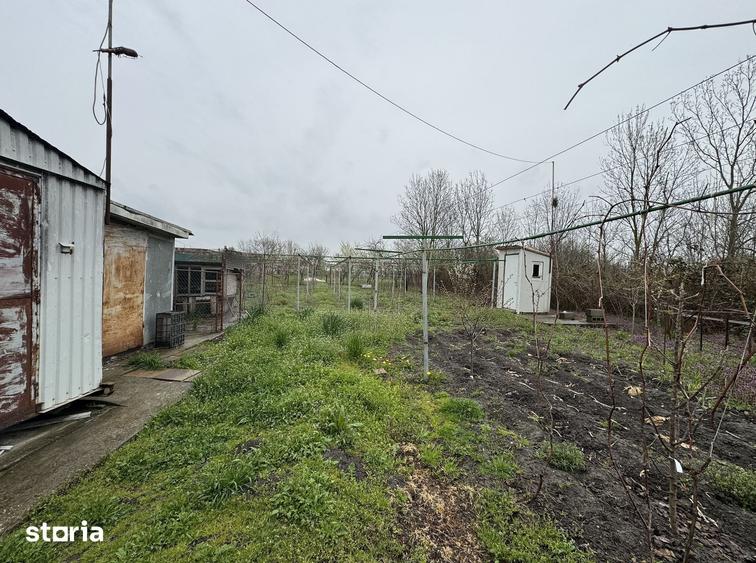 Casă cu 2 camere cu Teren 1000 Mp în Chevereșu Mare